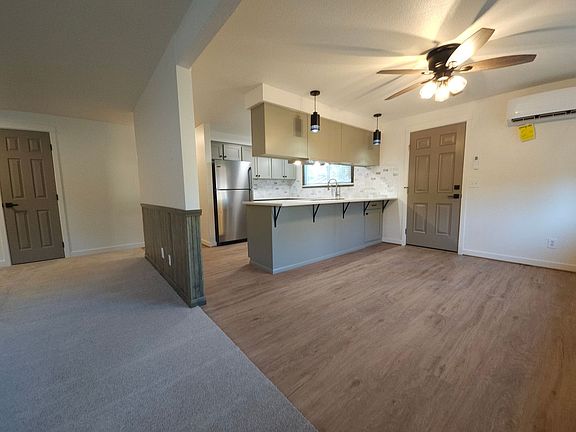 3rd image of 2323 SW Elmwood Dr APT 3