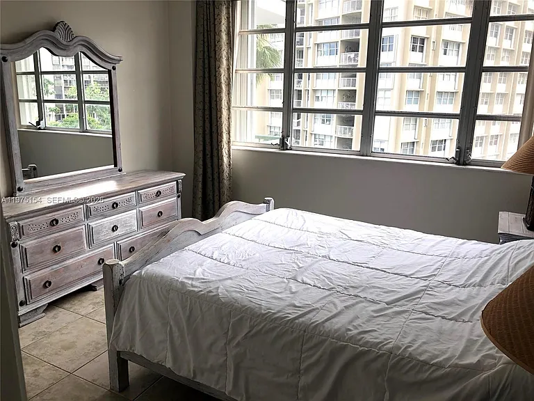 1408 Brickell Bay Dr #404 — Photo 21