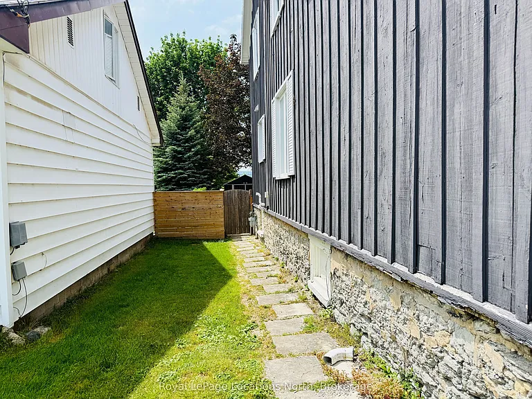 154 Hickory St #B — Photo 21