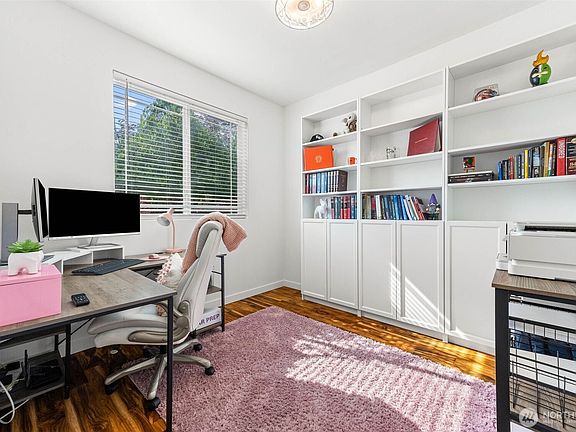 4th image of 19417 91st Avenue E
