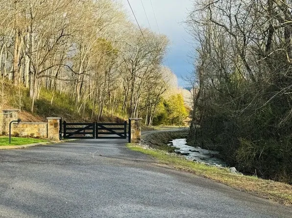 96 & 98 River Ridge Rd, Dunlap, TN 37327