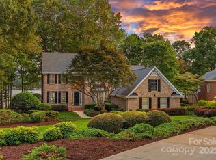 121 Harbor Shore Ct, Mooresville, NC 28117
