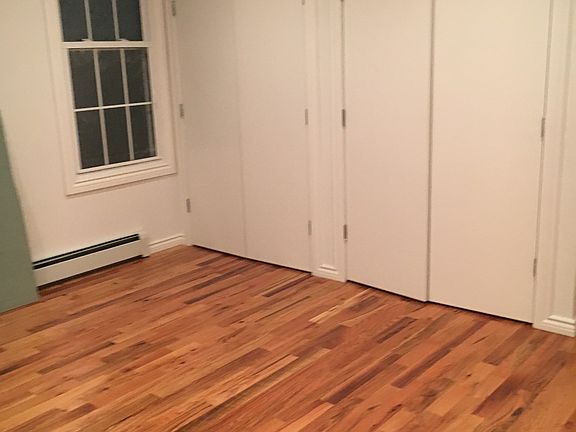 4th image of 9422 32nd Ave
