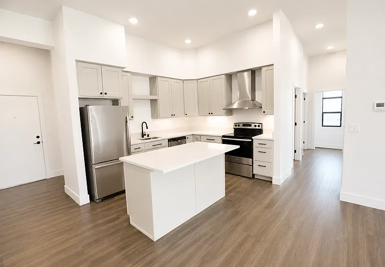 21806 E Indiana Ave #202 — Photo 3