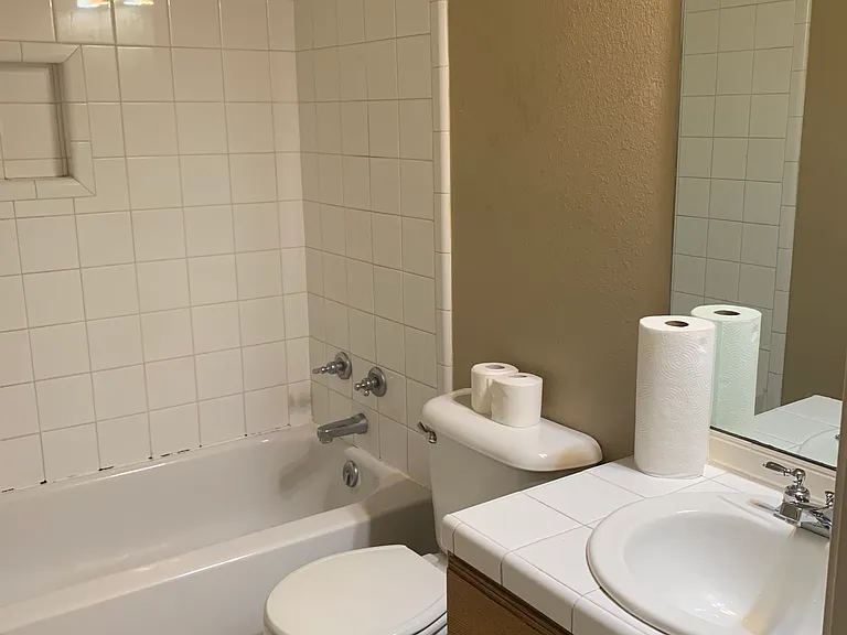 718 Amber Ave — Photo 8