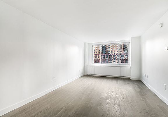 3rd image of 101 W End Ave #14J