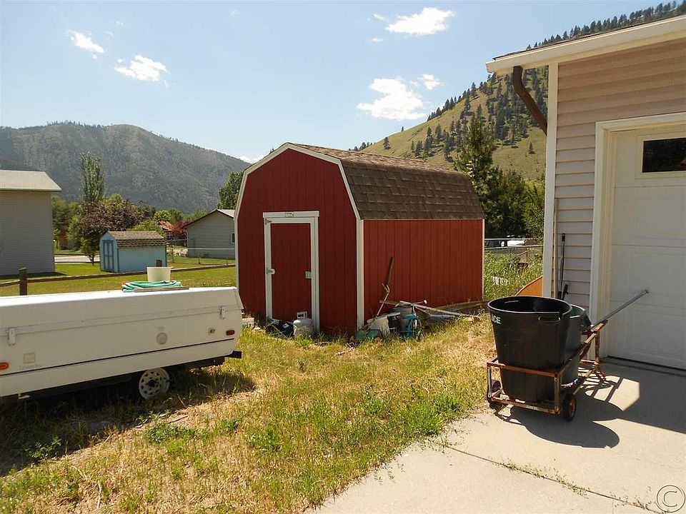 2nd image of 90 Gold Nugget Rd