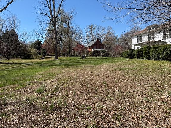 3rd image of 2906 Westover Dr