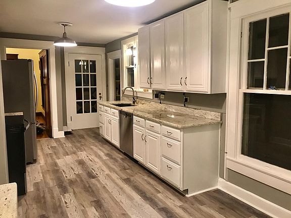 2nd image of 1106 Oak Park Ave