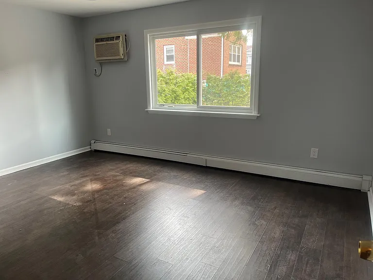242 Commercial Ave #1 — Photo 6
