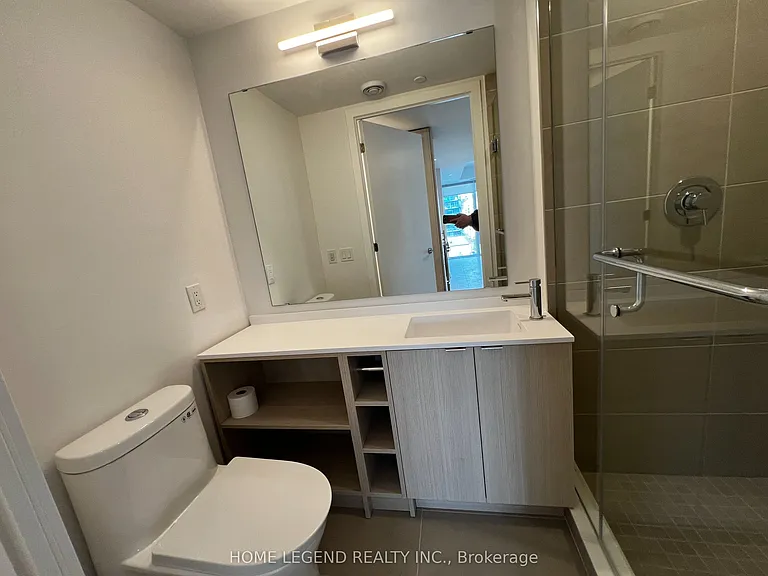 100 Queen St E #1515 — Photo 9