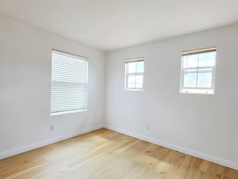 34619 Chinaberry Dr — Photo 21