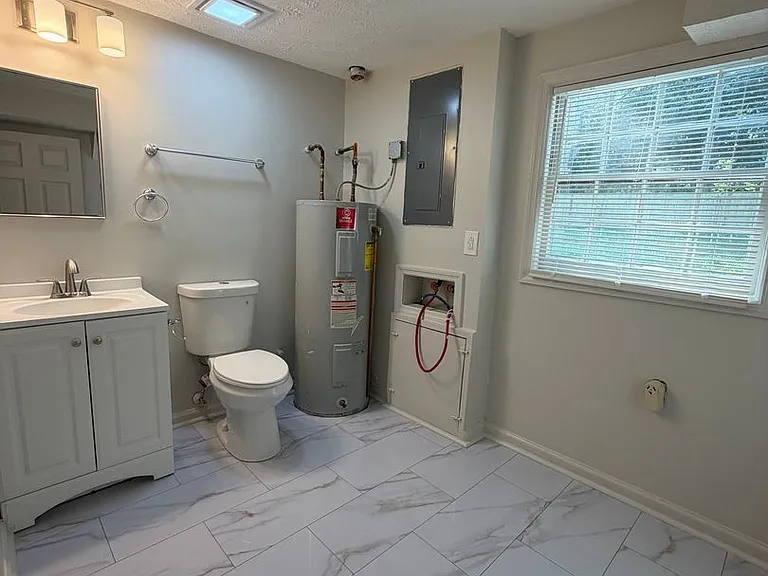 2120 Sage Rd — Photo 17