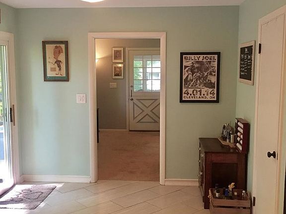 4th image of 115 Leaview Ln