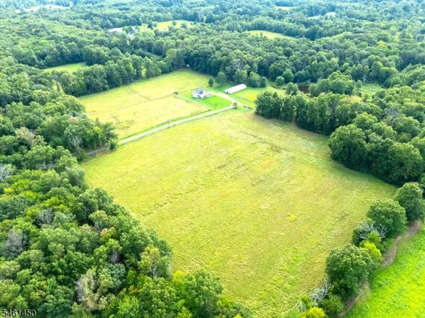 73-75 Featherbed Ln, Raritan Twp., NJ 08822