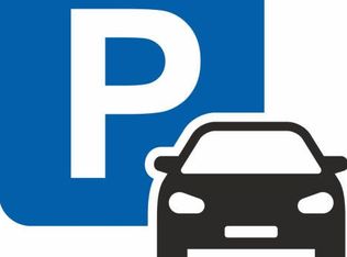 11 Wellesley St W #P4-96, Toronto, ON M4Y 0G4