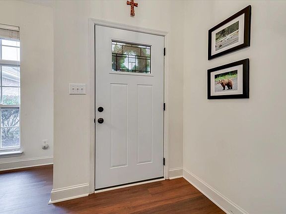 4th image of 521 Lake Keowee Court