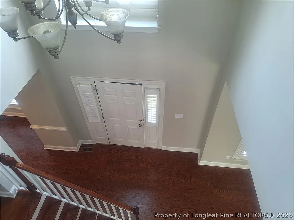 4 bed, 2.5 bath, 2387 sqft, $2,300 — Photo 4