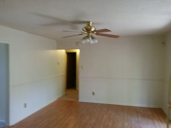 4th image of 37 Brookview Dr