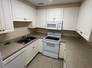 501 SW 75th St APT C14, Gainesville, FL 32607