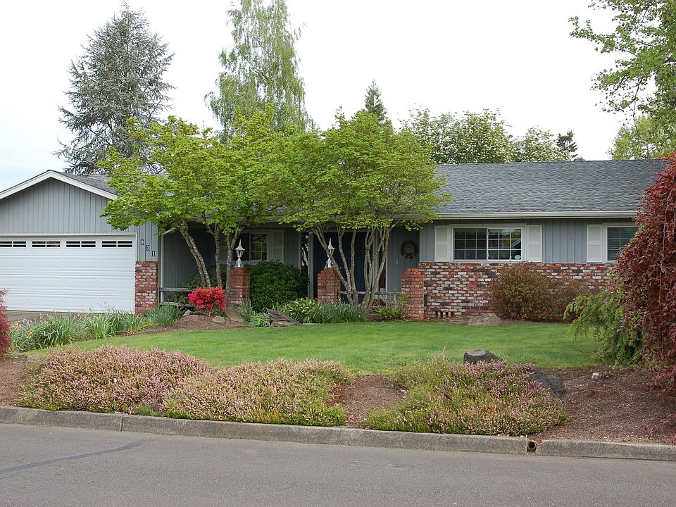 1st image of 931 NE Darnielle Dr