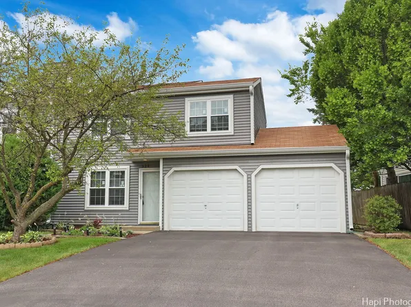 528 Meadow Hill Ln, Round Lake Beach, IL 60073