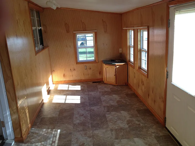 305 Virginia Ave — Photo 9
