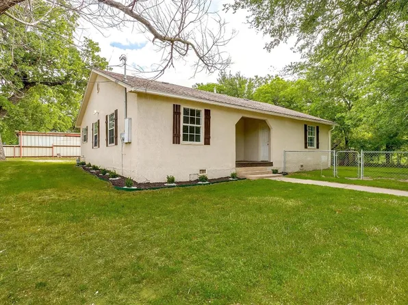 801 NE 3rd St, Mineral Wells, TX 76067