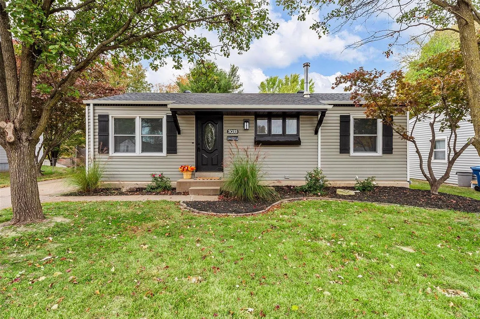 5035 Ville Maria Ln photo 1