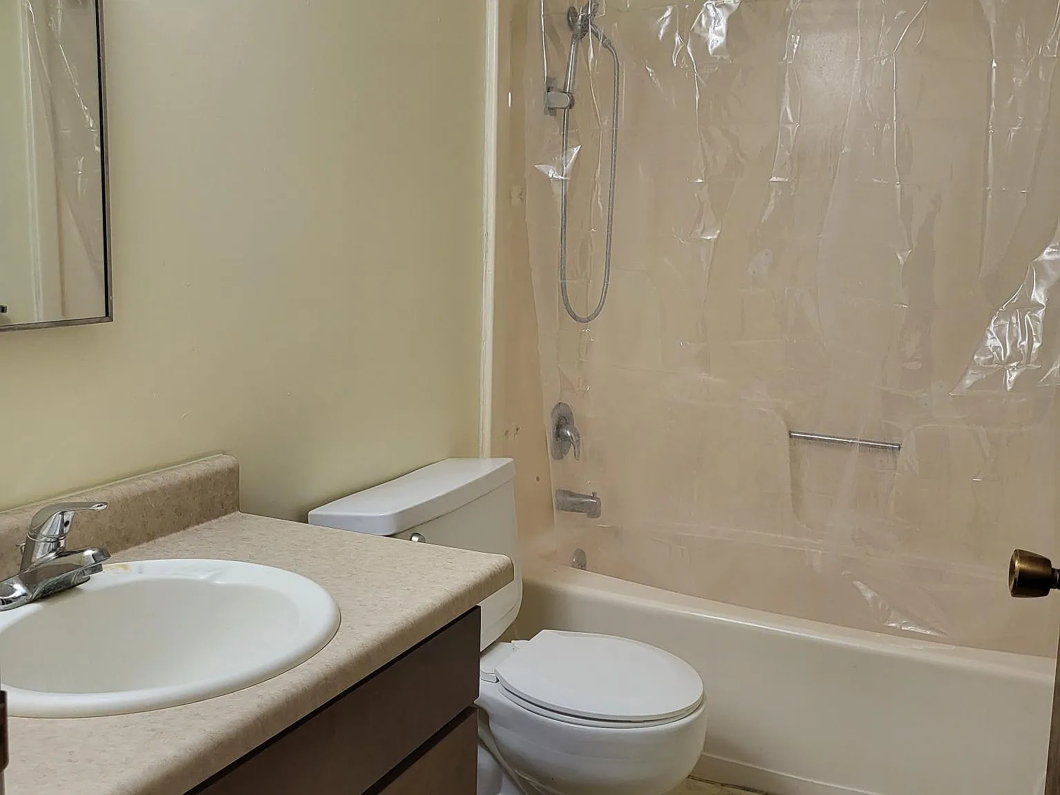 1 bed, 600 sqft, $550 — Photo 3