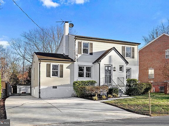 2nd image of 10131 Dwight Ave