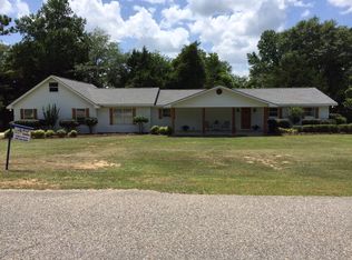 676 County Road 64, Skipperville, AL 36374