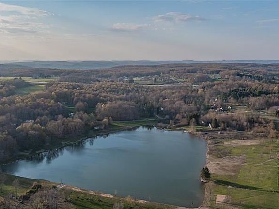 3rd image of 778 Oakwood Dr