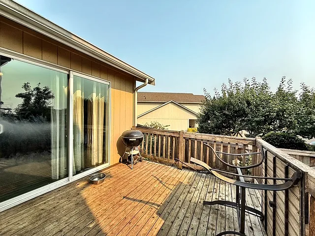 2988 NE Loyola St — Photo 30