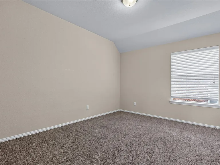 11945 Henderson Dr — Photo 30