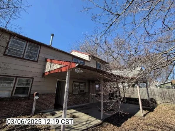1209 S 14th St, Mattoon, IL 61938