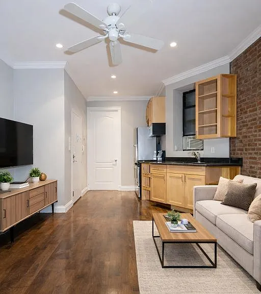 52 Barrow St #LL — Photo 2