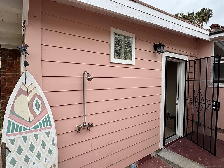 1618 Missouri St — Photo 14