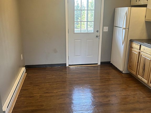 3rd image of 719 Access Hwy #10