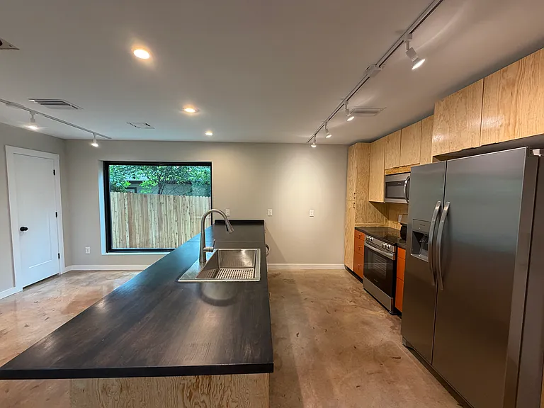 957 Woods Ave — Photo 22