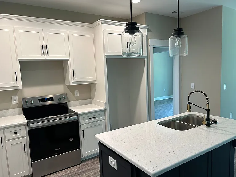 100 Nora Ln — Photo 5