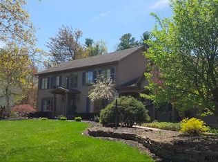 1005 Dibella Dr, Schenectady, NY 12303