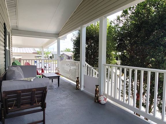 4th image of 55 Pickering Dr