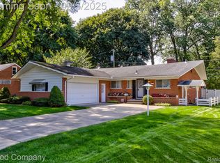 31721 Lexington St, Warren, MI