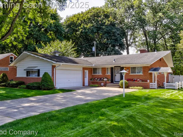 31721 Lexington St, Warren, MI 48092