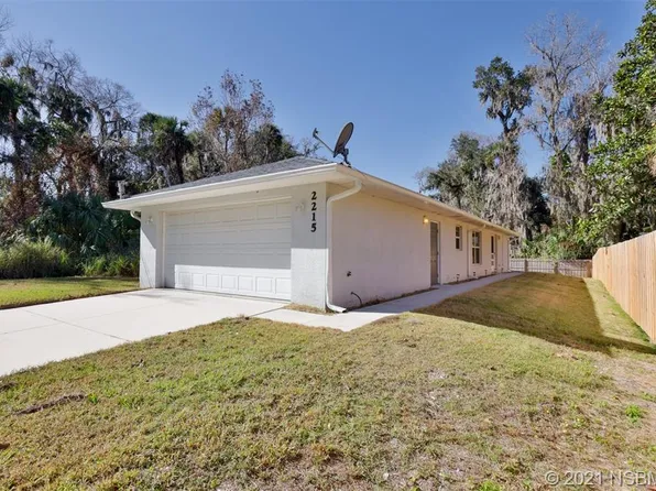 2215 Magnolia Dr #3, New Smyrna Beach, FL 32168