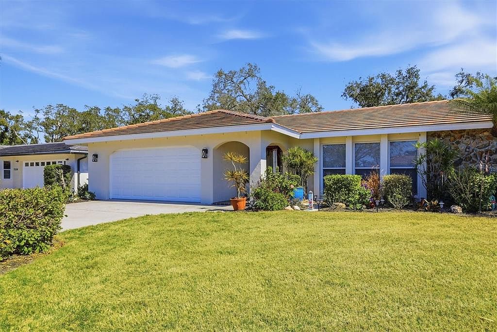 7409 Bounty Dr, Sarasota, FL 34231 | Zillow