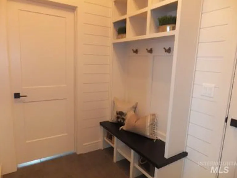 9634 W Twisted Vine Dr — Photo 17