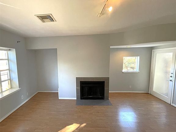 2nd image of 4004 Montrose Blvd APT 38B