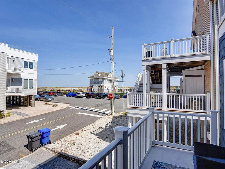 5 Fielder Ave — Photo 33
